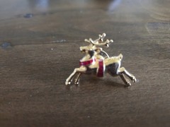 Lot Of 6 Vintage Christmas Pins Snowman Reindeer SANTA mouse