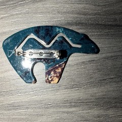 Vintage 1990 Heartline Native American Tribal Bear Brooch – 2.5″ inches