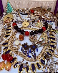 Vintage Estate Costume Jewelry Lot! MONET, NAPIER and more!