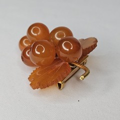 Vintage Baltic Amber Brooch Pin Grape Cluster Gold Tone 9RK Stamp Russian Soviet