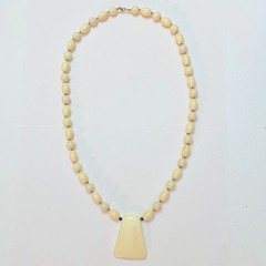 Vtg Faux Ivory Bead Necklace Pendant Boho Chic Bohemian Tribal Bead Beaded