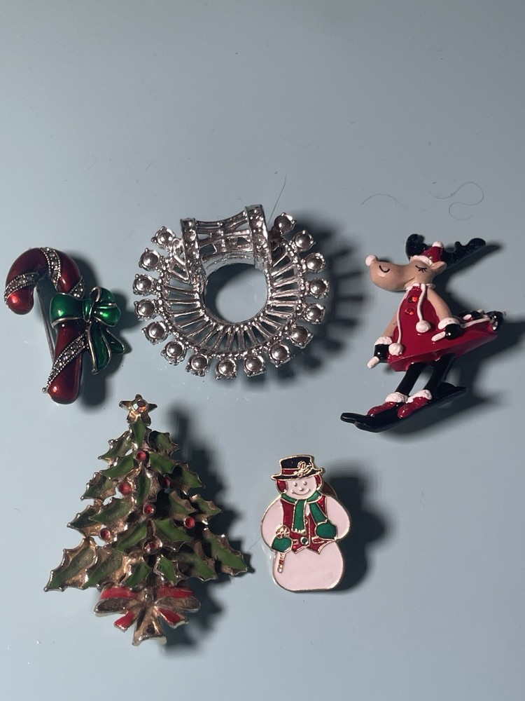 Vintage Christmas Pin Lot Candy Cane Reindeer Snowman Tree Wreath Holiday Brooch