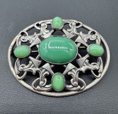 LARGE NAPIER 1920s SILVER JELLY BELLY GREEN CABACHON BROOCH PIN Chrysoprase ?