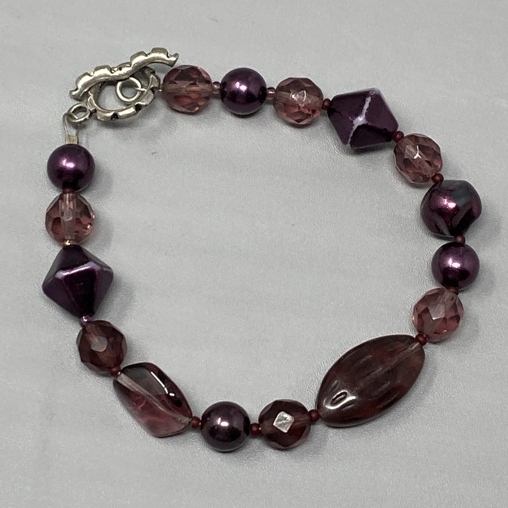 Purple Glass Bead Bracelet Oblong Round Soft Facet Acrylic Toggle Wear 7″