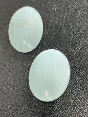 Vintage 1.1” Round Blue Lucite Clip Earrings