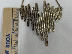 Vtg Celebrity N.Y. Gold Tone Necklace And Clip On Earrings Brutalist Style G C