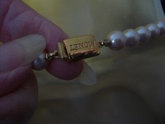 MONET BEIGE FAUX PEARLS HAND KNOTTER 8″ L GOLD TONE CLASP NECKLACE #23/5A