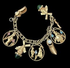 Vintage Florenza Signed Dutch Holland Gold Tone Charm Designer Bracelet!