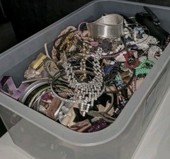 3 Pounds Jewelry Costume Vintage Mix LBS necklaces bracelets pins rings etc lbs