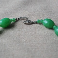 Vintage Green Glass Oval Bead Necklace 44cm 17.3 in Faux Jade Stone Jewelry