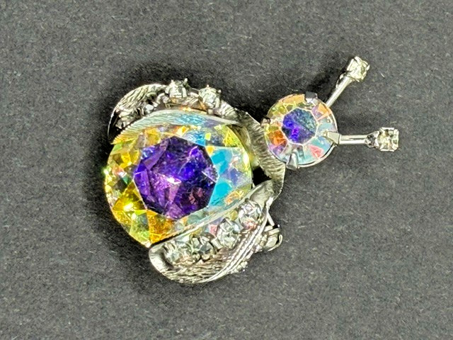 Vintage Signed WEISS AB Austrian Crystal Rhinestone Beetle Bug Fly Insect Brooch