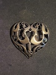 Signed Jezlaine Ornate Scroll Filigree Heart Brooch Pin