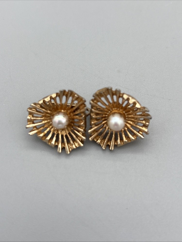 Vintage Signed Kramer Faux Pearl Gold Tone Clip-on Earrings GIFT .75″