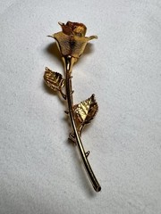 Vintage MCM Judy Lee Long Stem Open Rose Gold Tone Brooch Pin Flower Floral Rose