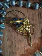Mid-Century 2-Piece Set Grey Silk Wrapped Bead Necklace & Filigree Berry Brooch