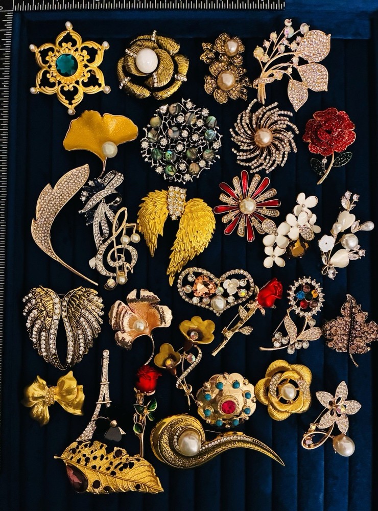 Lot of 30 Statement Floral Brooch Pins Assorted Style Rhinestone Jewelry
