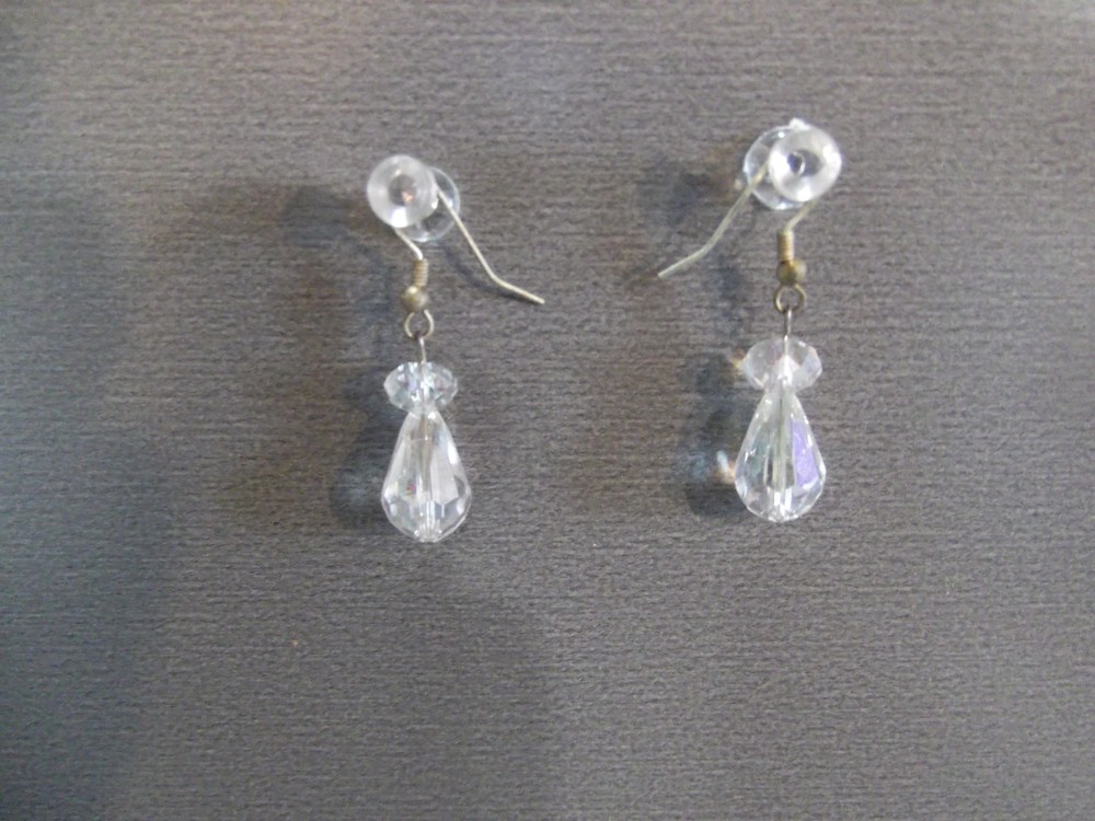 1 Pair Unique .75″in Glass Clear Crystal Tear Drop Shape Dangle
