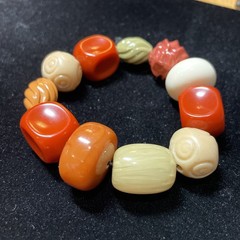 Chunky Bead Vintage Plastic Stretch Bracelet Varied Shapes