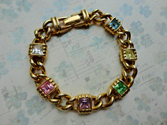 RARE VTG SIGNED S.A.L SWAROVSKI GOLDTONE MULTI COLOR CRYSTAL LINK CHAIN BRACELET