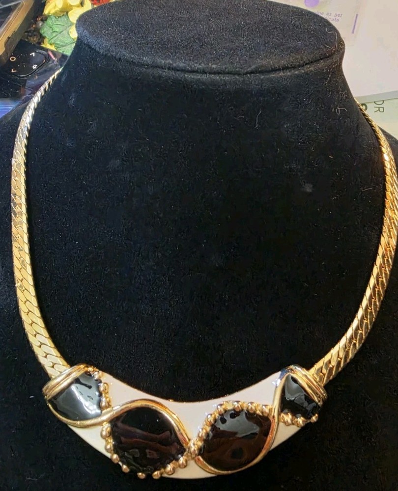 Vintage Black Gold Tone And White Necklace 7 Inches Around