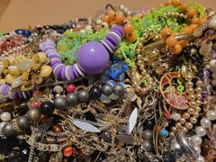 vintage-to Now-BROKEN -REAL JUNK-ALL NOT WEARABLE-GOLD TONE-jewelry Lot- 14 Lb