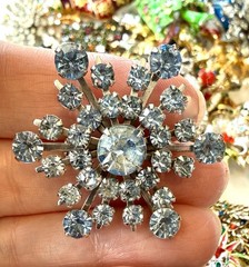 Vintage Blue Rhinestone Snowflake Brooch Prong Set Silver Tone 1.5” Pin