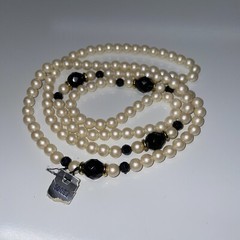 NWT faux pearl black glass bead necklace vintage Long 1 Piece Gold Tone Beads