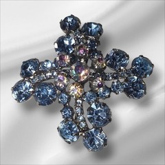 Vintage Juliana D & E Blue And AB Stone Brooch Verified Ref#6394