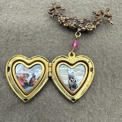 Vintage Heart Shaped Filigree Floral Pendant Pinback Locket Gold Tone