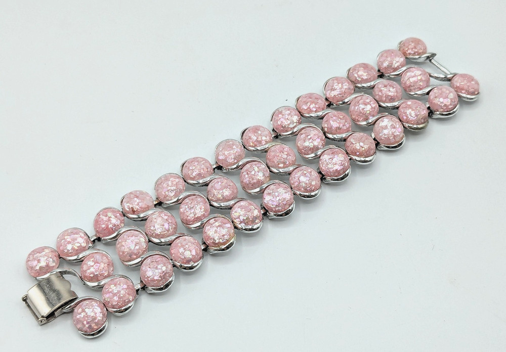 Vtg. 50’s Signed Selro Selini Pink Confetti Lucite Cabochon Silvertone Bracelet