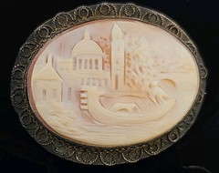 Rare vintage Cameo STERLING Brooch With Unique City Scene (1 of 1)