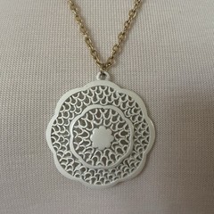 Vintage Large Round White Filigree Statement Pendant Gold Tone Necklace