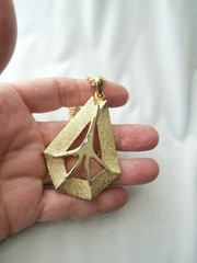 Vintage Celebrity NY Textured Gold Tone Modernist Pendant Necklace