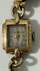 Vintage Ladies Bulova 10k Gold Fill 17 Jewels Swiss Wrist Watch New York