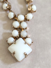 Vintage Milk Glass Choker Necklace White Prong Set Gold Tone 18″ Mid Century