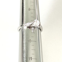 Ladies 18K White Gold Plated Clear CZ Sparkly Engagement Style Band Ring Size 9