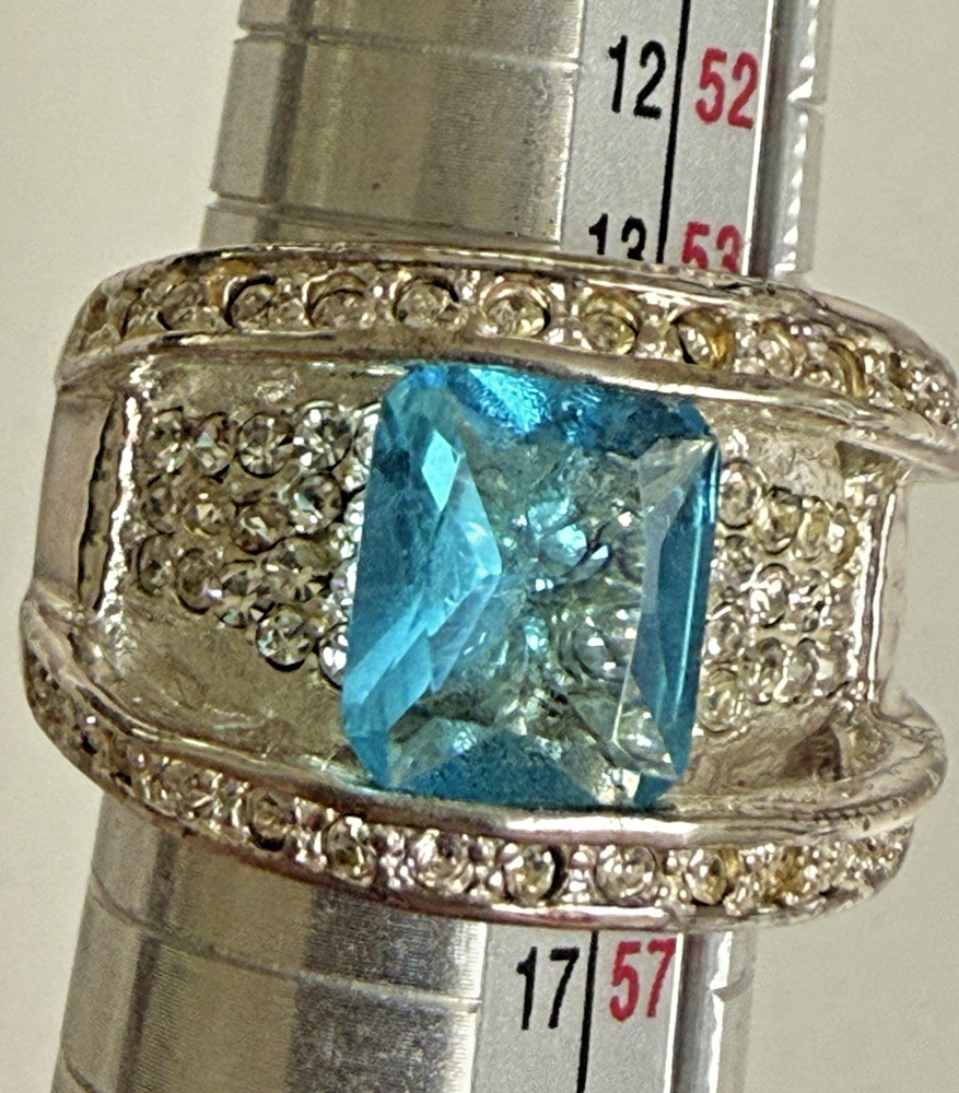 VTG. SZ.7 BLUE TOPAZ COLOR CLEAR CRYSTALSDOME COCKTAIL RING