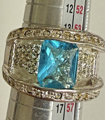 VTG. SZ.7 BLUE TOPAZ COLOR CLEAR CRYSTALSDOME COCKTAIL RING