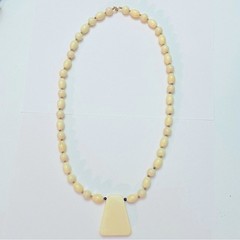 Vtg Faux Ivory Bead Necklace Pendant Boho Chic Bohemian Tribal Bead Beaded