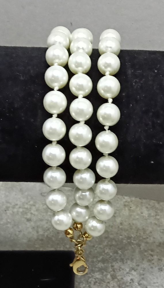 Premier Designs Faux Pearl Bracelet 3 Strand Classic Gold Tone Clasp 1990’s Vtg