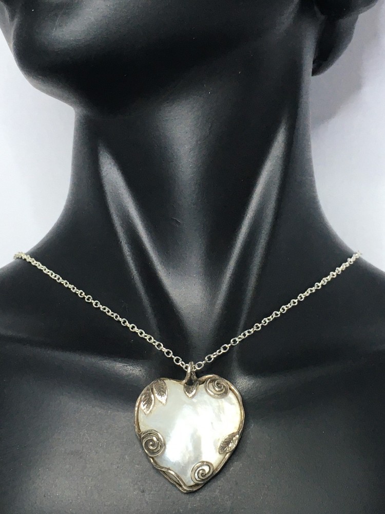 VTG Israel .925 Sterling Silver MOP Mother Of Pearl Heart Pendant 17.75″ Chain
