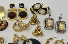 Vintage Bold Estate Costume Earrings Lot (13) 90’s Gold Tone Joan Rivers Trifari