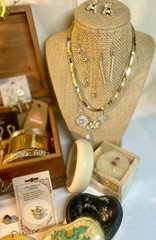 Grandma’s Yellow Themed VTG to Mod Estate Jewelry Box Lot 100+ Pieces/2.5lbs
