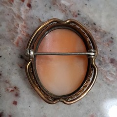 Vintage Shell Cameo Brooch Gold Tone Left Facing Lady Portrait