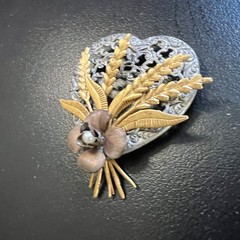 Vintage Womens Heart Floral Wheat Brooch Mixed Metal Faux Pearl Center