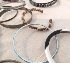 Lot of 21 Bangle Bracelets Mixed Metal Plastic Stackable Fashion Jewelry