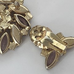 VINTAGE LILAC PINK FROSTED GLASS AB BROOCH & CLIP EARRINGS SET NAVETTE