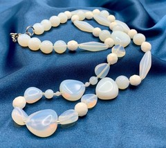 Fiery Opalite Opalescent Glass Beaded Necklace Glowers Vintage