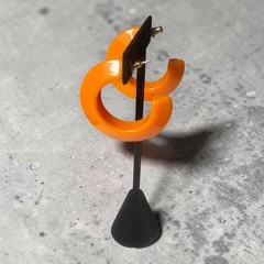 Vintage Lucite/Plastic Hoop Pierced Earrings – Orange – 1-1/2″ x 1-1/2″