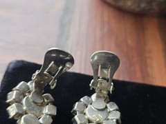 Vtg Estate Clip On Eearings Silver Tone Clear Rhinestone Prong Set Cluster .75″